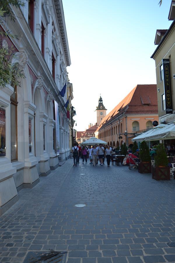 Casa Krone - Piata Sfatului Braşov Exterior foto